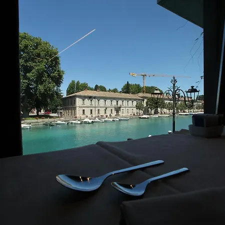 Bell'arrivo By Dori Peschiera del Garda