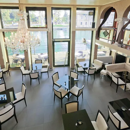 Hotel Bell'arrivo By Dori Peschiera del Garda