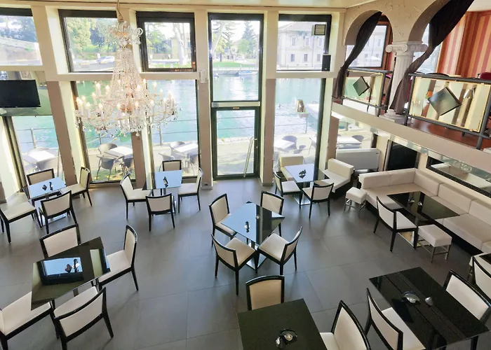 Hotel Bell'arrivo By Dori Peschiera del Garda